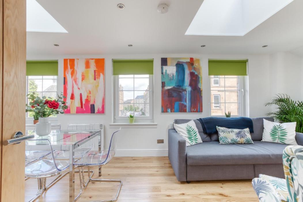Central Bright 3 Bed Flat With Pool & Parking EDI Buitenkant foto