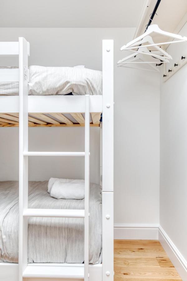 Central Bright 3 Bed Flat With Pool & Parking EDI Buitenkant foto
